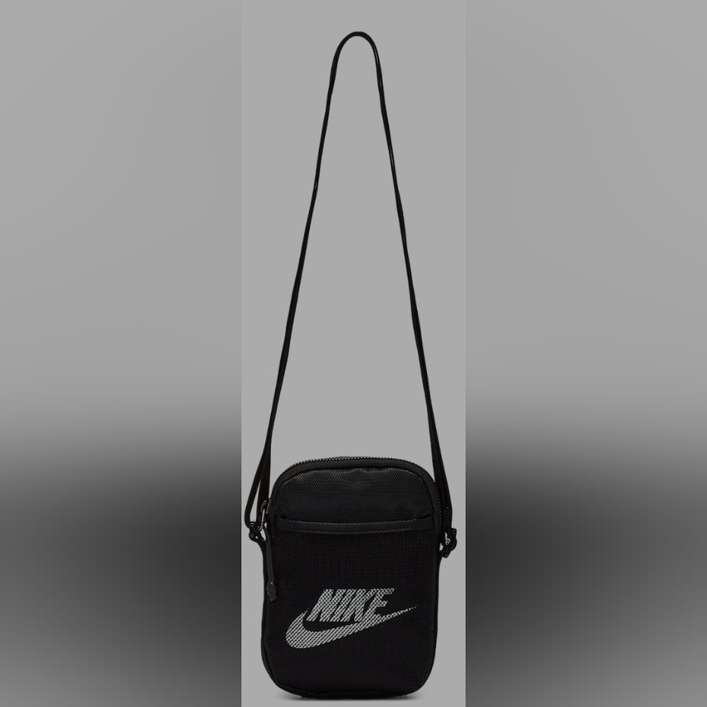 Nike HeritageCrossbody Bag (Small, 1L)